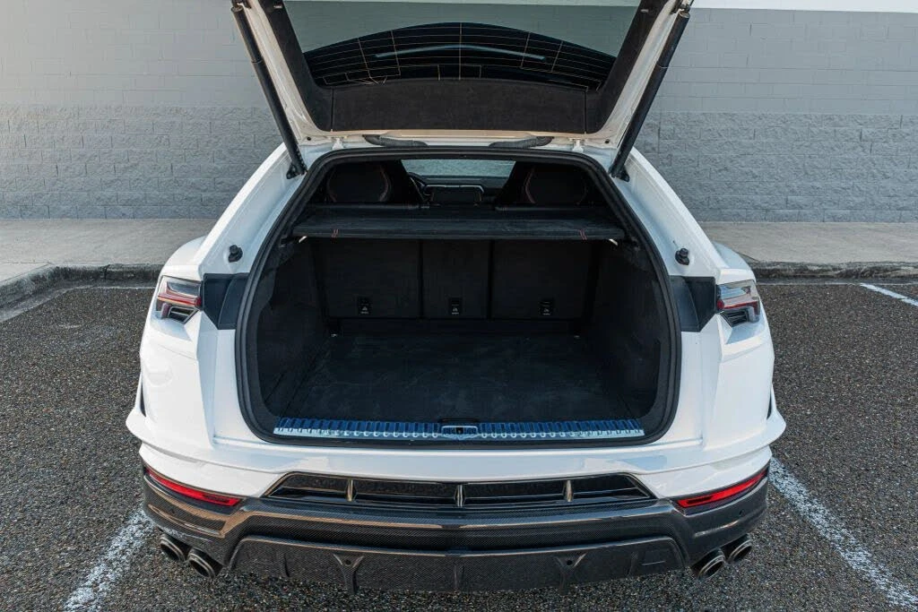 2023 Lamborghini Urus Performante - Image 10 of 31