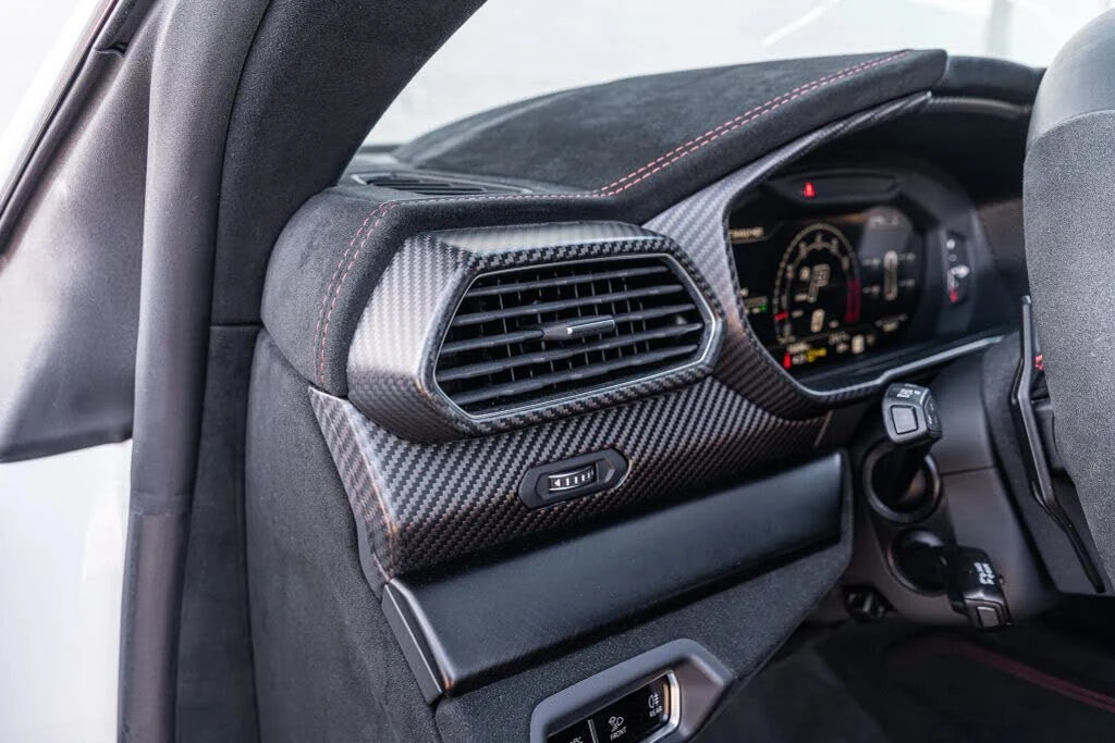 2023 Lamborghini Urus Performante - Image 17 of 31