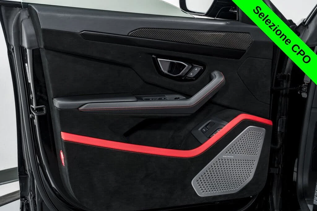 2023 Lamborghini Urus Performante - Image 9 of 31