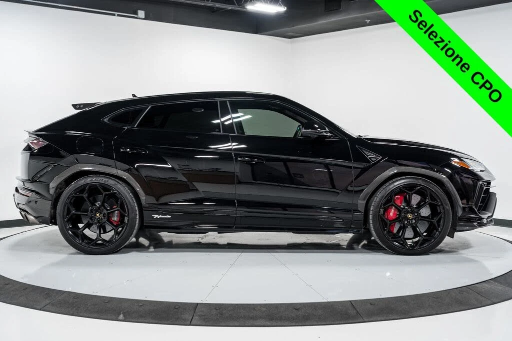 2023 Lamborghini Urus Performante - Image 2 of 31