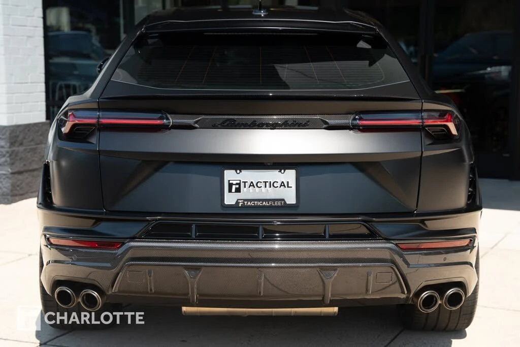 2023 Lamborghini Urus Performante - Image 16 of 31