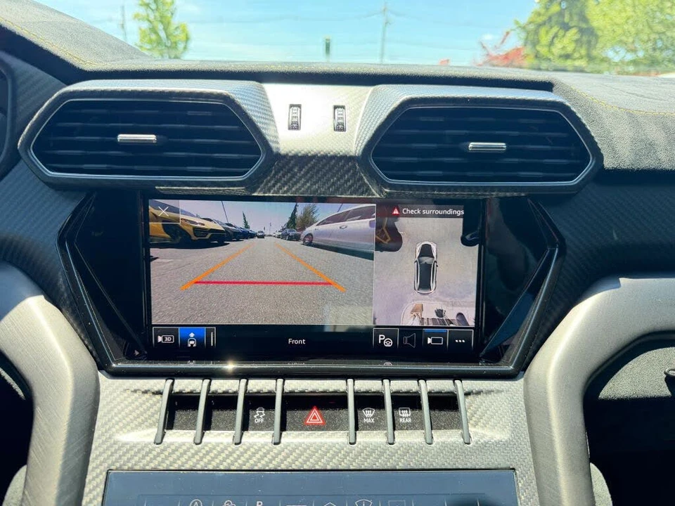 2023 Lamborghini Urus Performante - Image 24 of 31