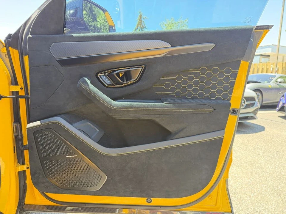 2023 Lamborghini Urus Performante - Image 31 of 31