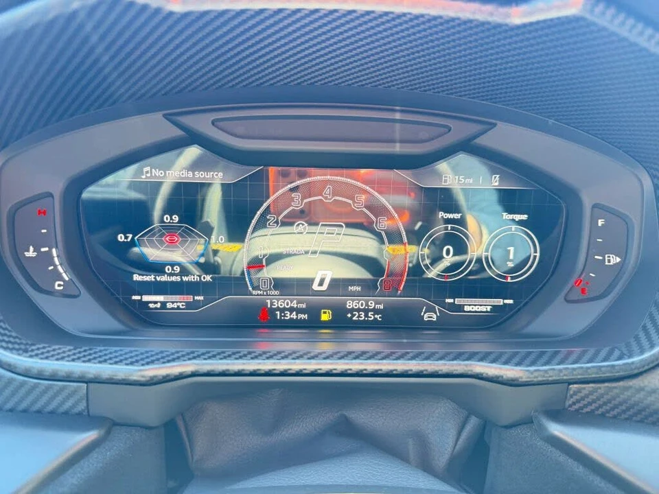 2023 Lamborghini Urus Performante - Image 23 of 31