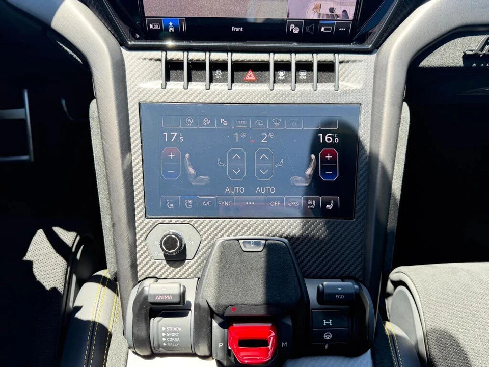 2023 Lamborghini Urus Performante - Image 25 of 31