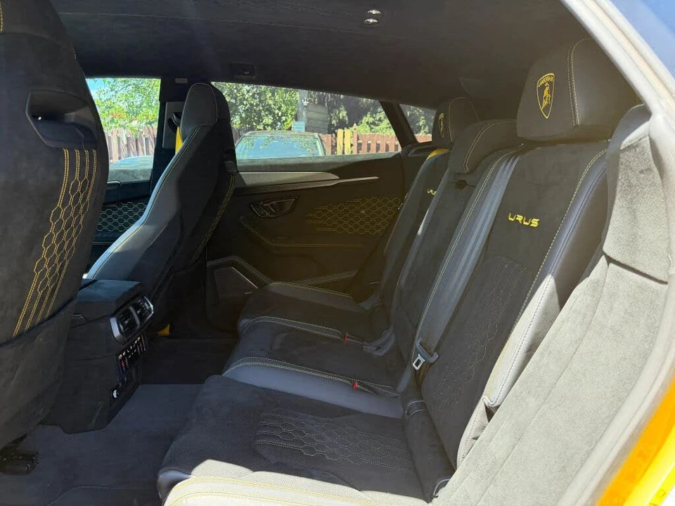 2023 Lamborghini Urus Performante - Image 18 of 31