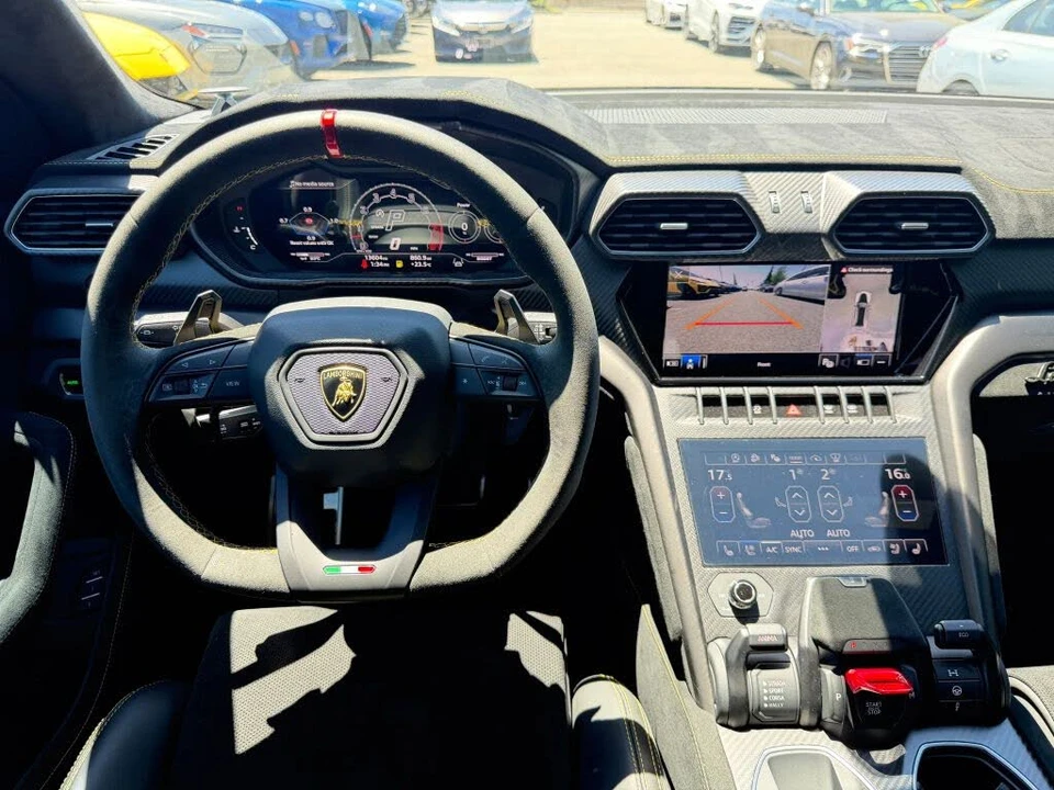 2023 Lamborghini Urus Performante - Image 21 of 31