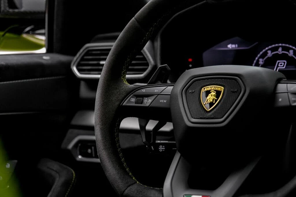 2023 Lamborghini Urus Performante - Image 20 of 31