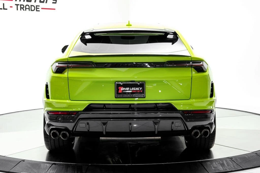2023 Lamborghini Urus Performante - Image 11 of 31