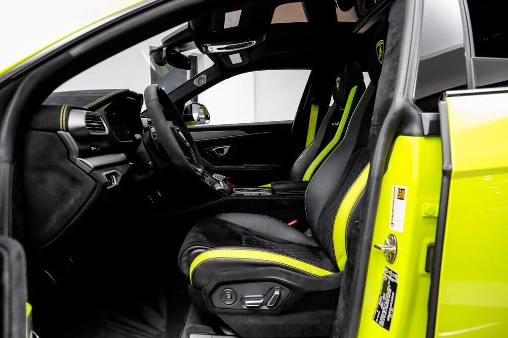 2023 Lamborghini Urus Performante - Image 8 of 31