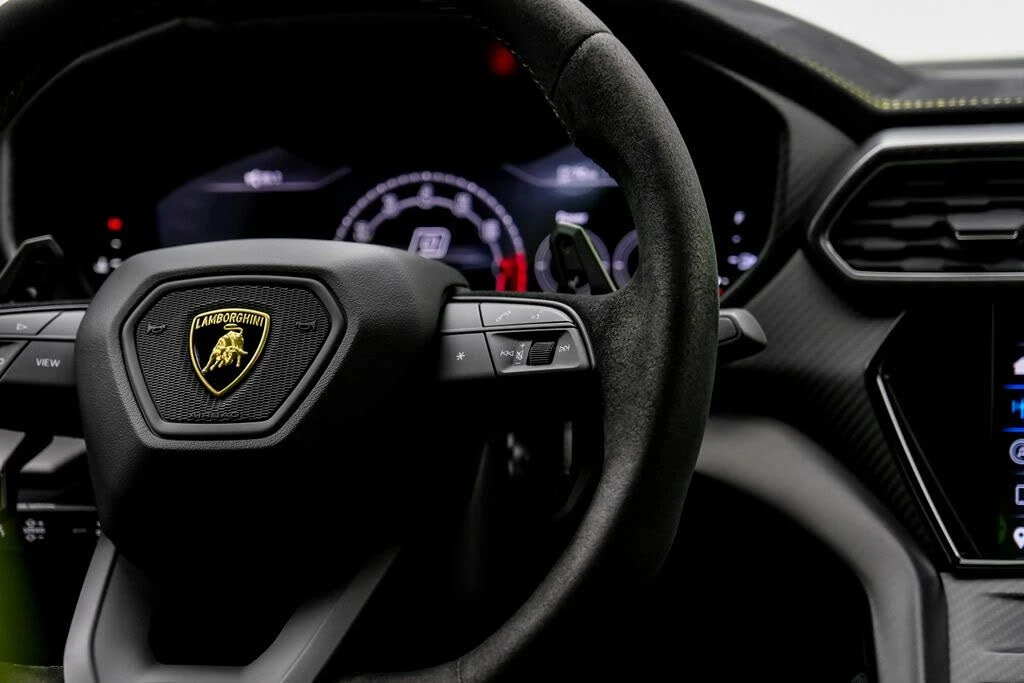 2023 Lamborghini Urus Performante - Image 21 of 31