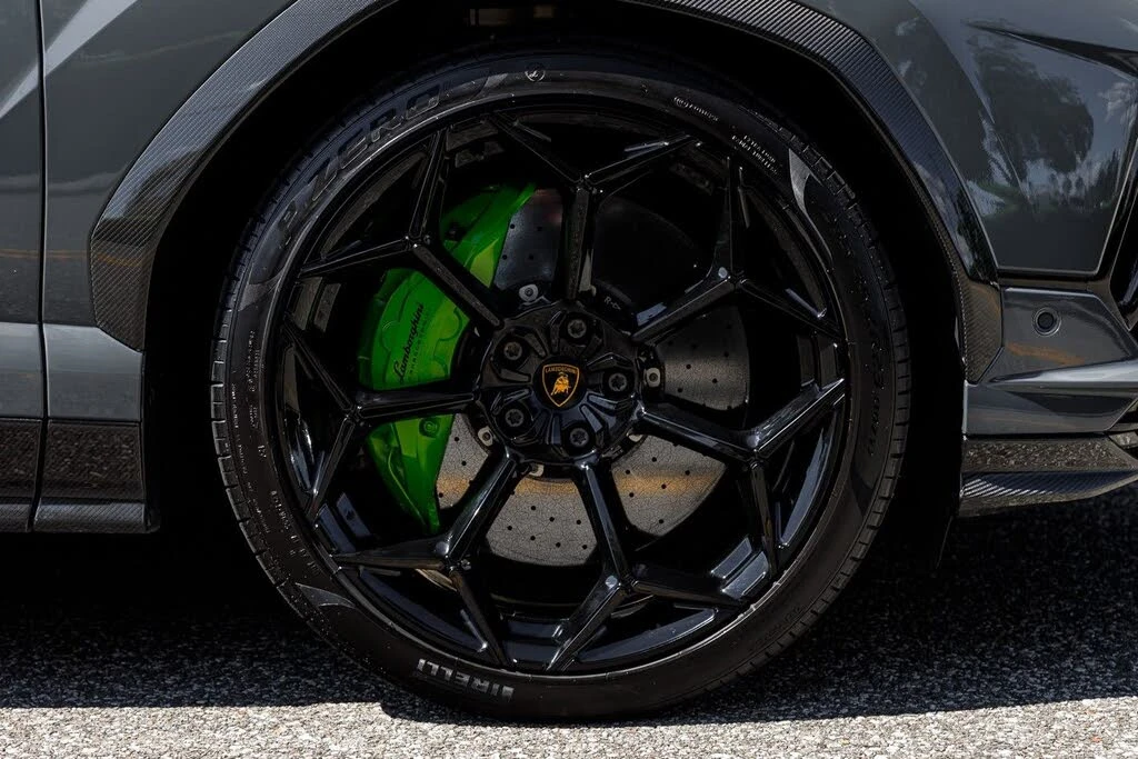 2023 Lamborghini Urus Performante - Image 18 of 31