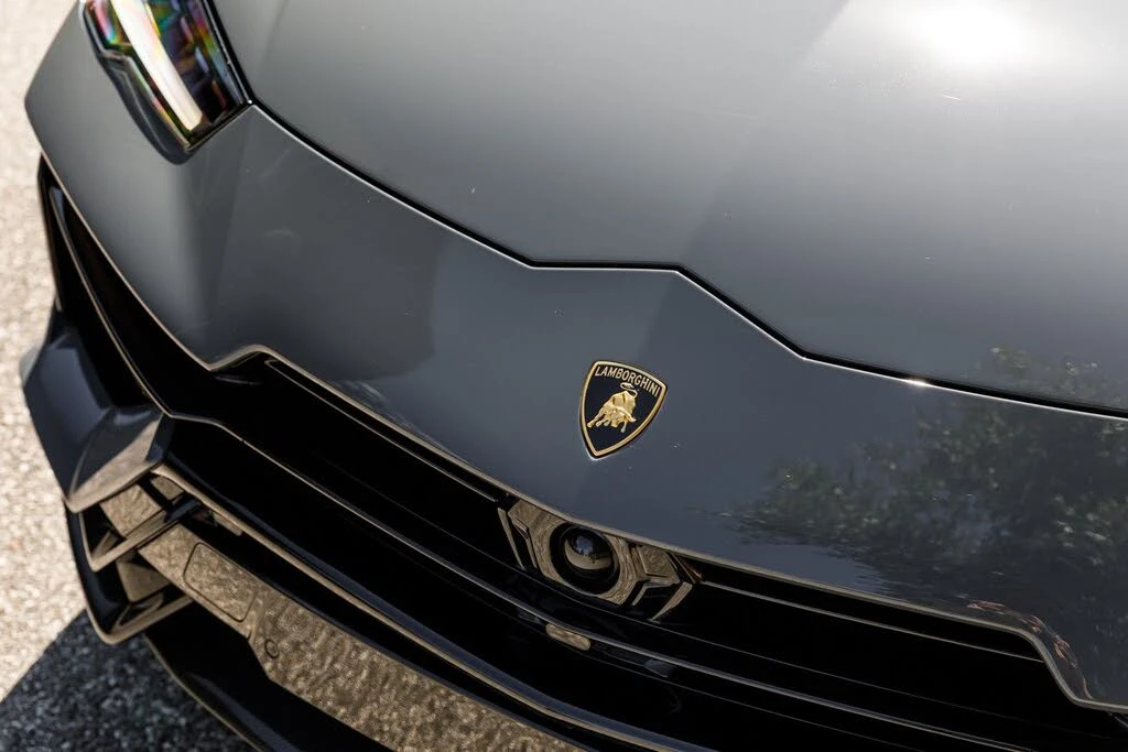 2023 Lamborghini Urus Performante - Image 2 of 31