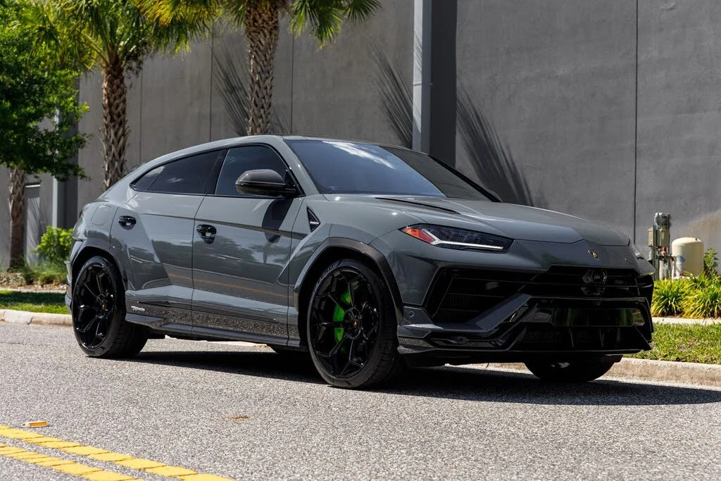 2023 Lamborghini Urus Performante - Image 5 of 31