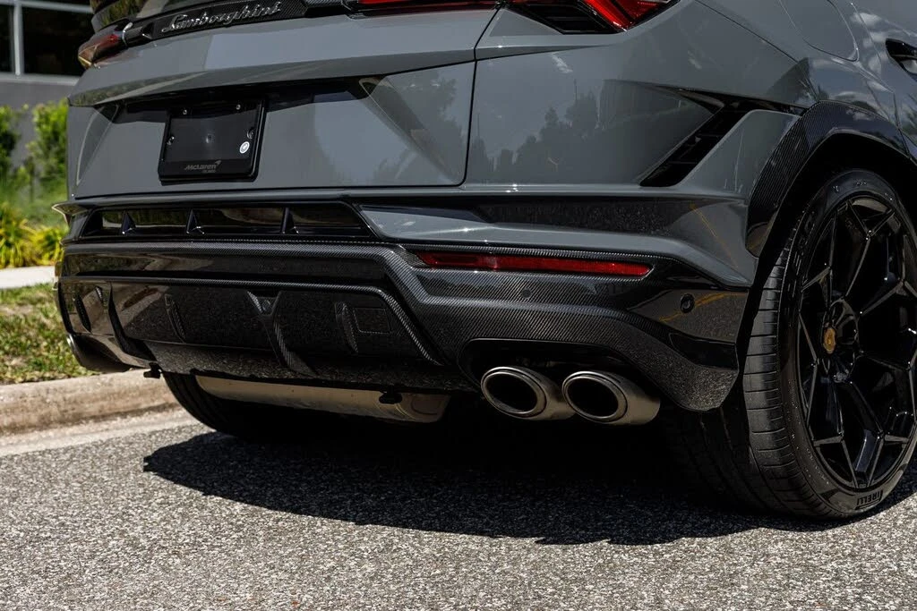 2023 Lamborghini Urus Performante - Image 15 of 31