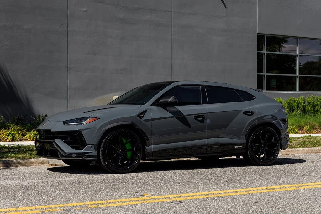 2023 Lamborghini Urus Performante - Image 28 of 31