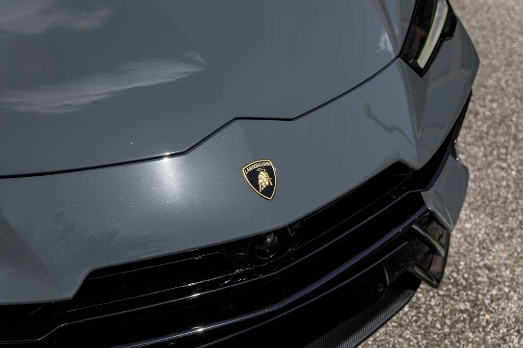 2023 Lamborghini Urus Performante - Image 26 of 31