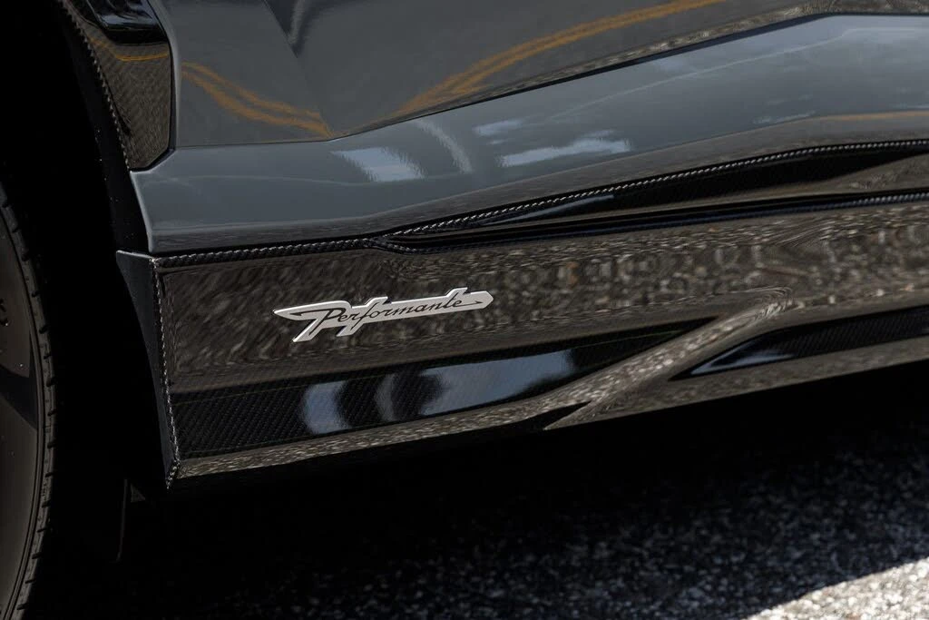 2023 Lamborghini Urus Performante - Image 20 of 31