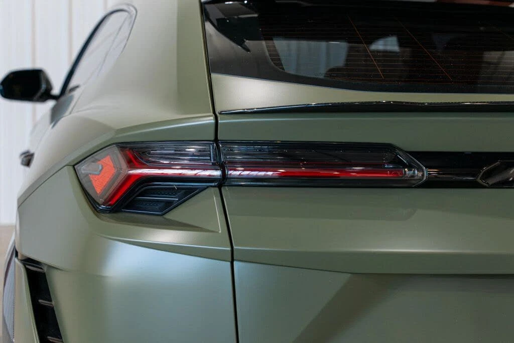 2023 Lamborghini Urus Performante - Image 20 of 31
