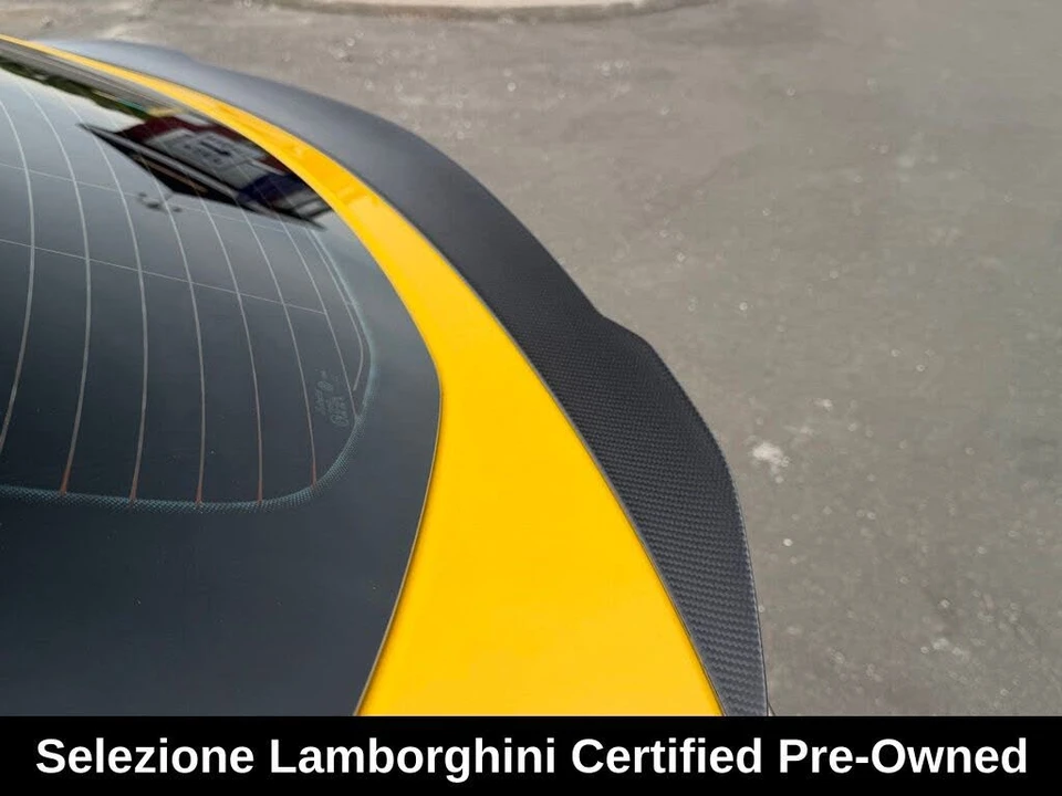 2023 Lamborghini Urus Performante - Image 18 of 31