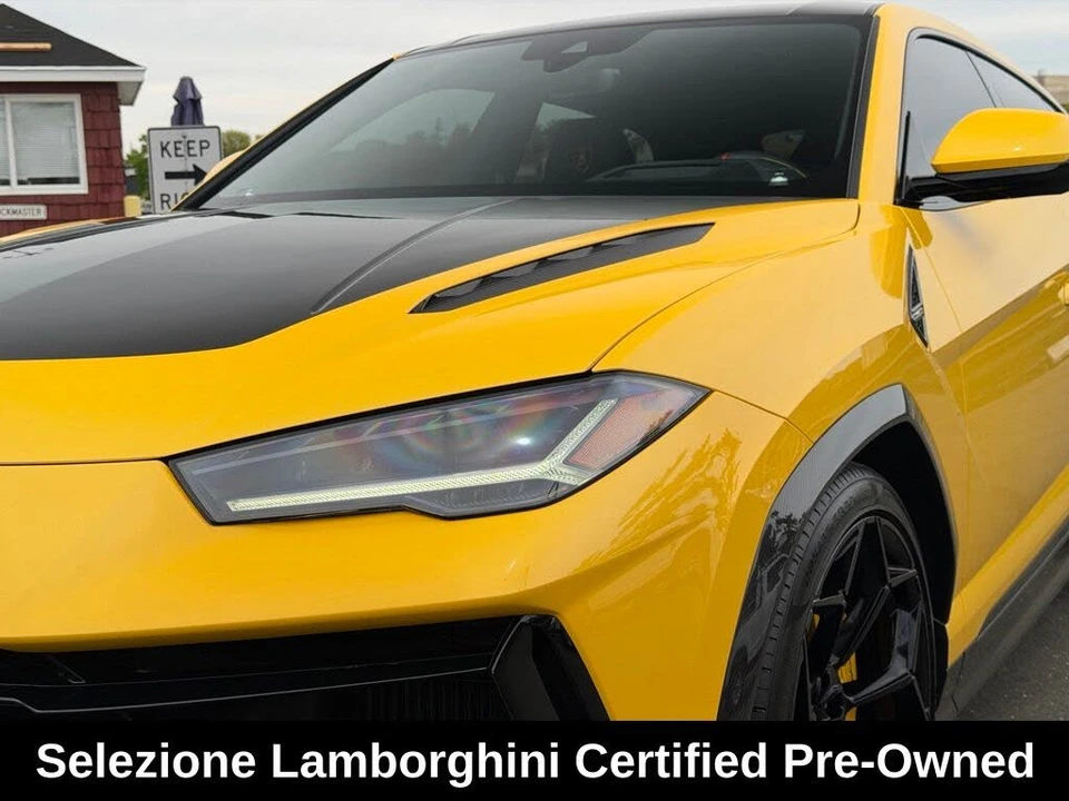 2023 Lamborghini Urus Performante - Image 9 of 31