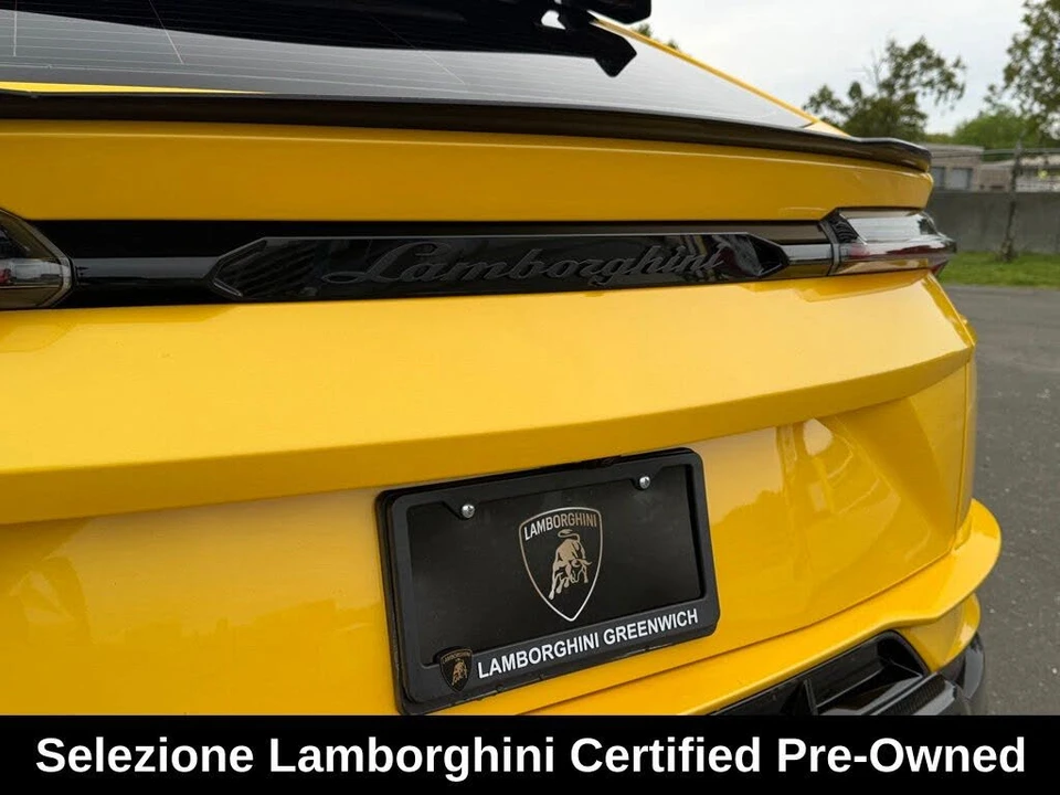 2023 Lamborghini Urus Performante - Image 19 of 31