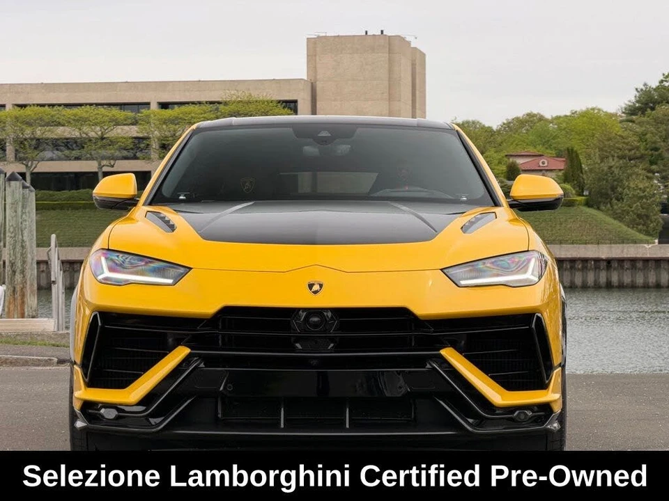 2023 Lamborghini Urus Performante - Image 8 of 31