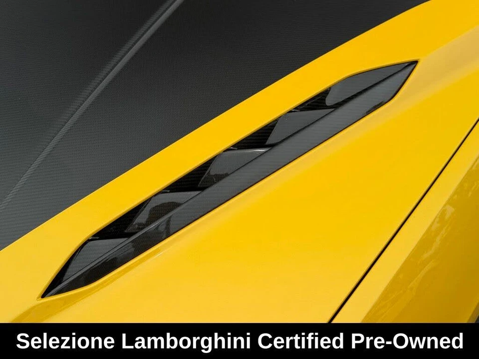 2023 Lamborghini Urus Performante - Image 11 of 31