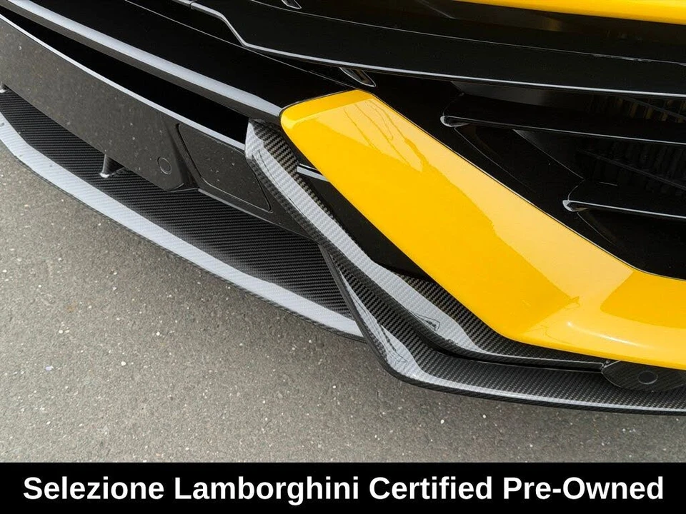 2023 Lamborghini Urus Performante - Image 10 of 31