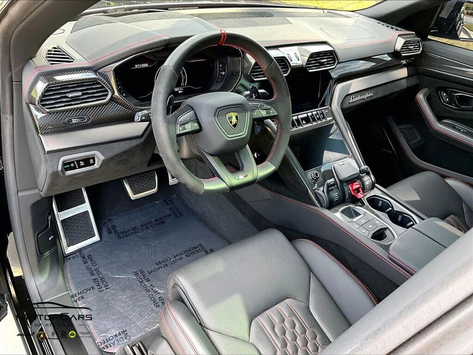 2023 Lamborghini Urus Performante - Image 12 of 31