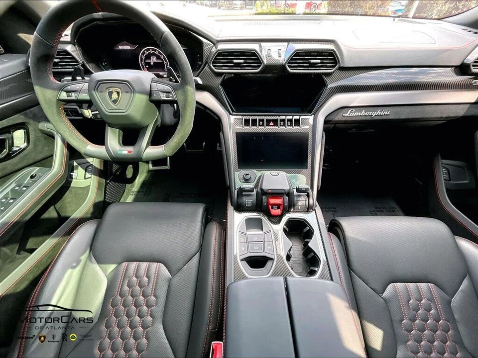 2023 Lamborghini Urus Performante - Image 13 of 31