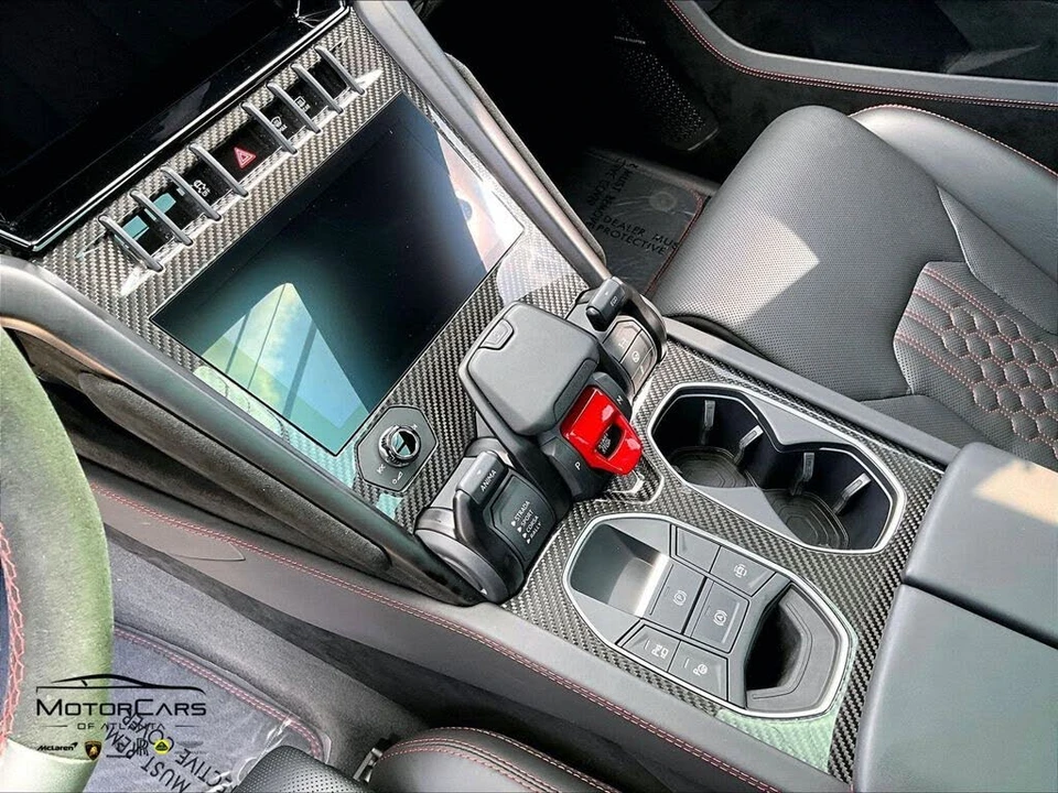 2023 Lamborghini Urus Performante - Image 15 of 31