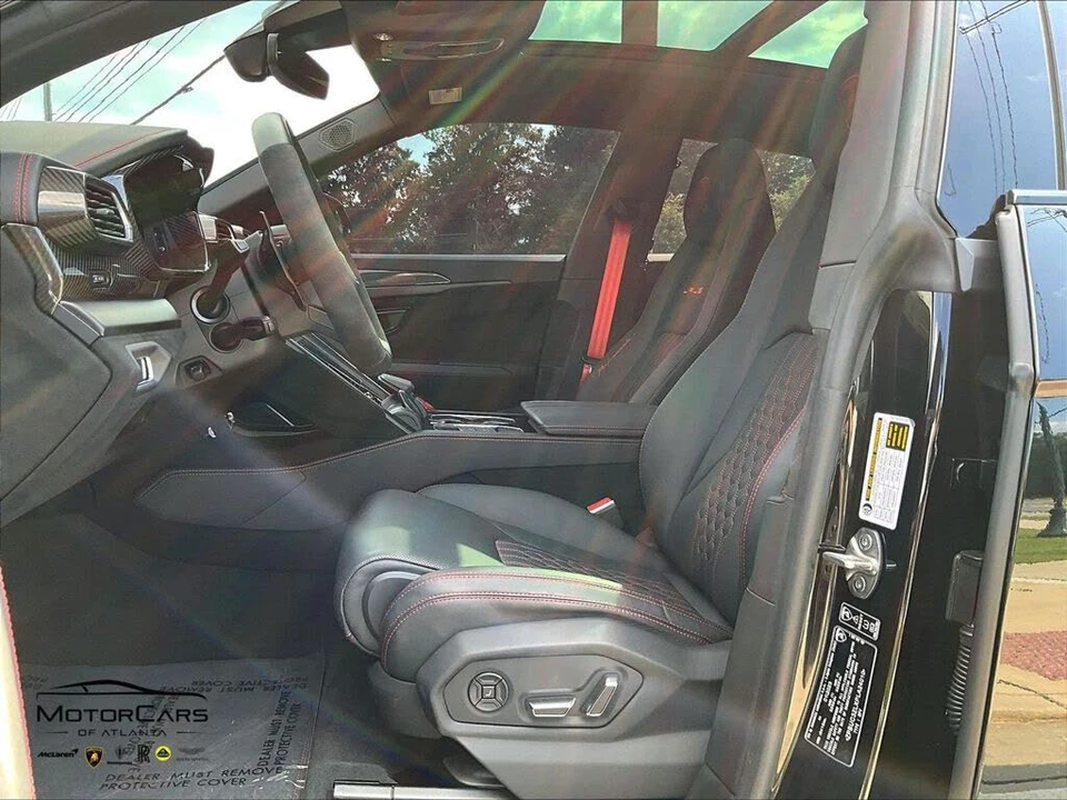 2023 Lamborghini Urus Performante - Image 23 of 31