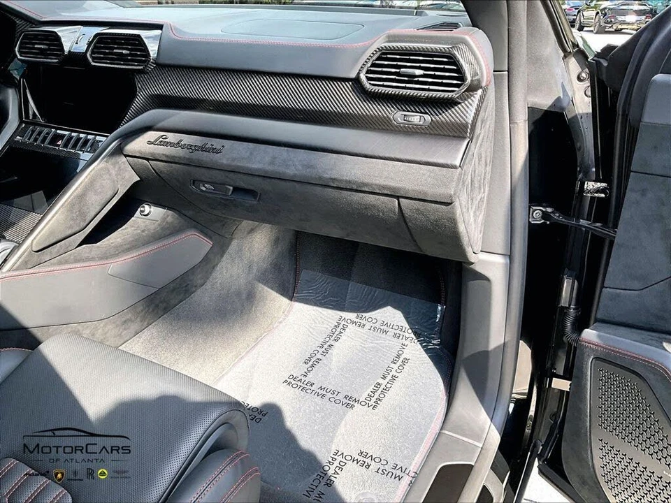 2023 Lamborghini Urus Performante - Image 14 of 31
