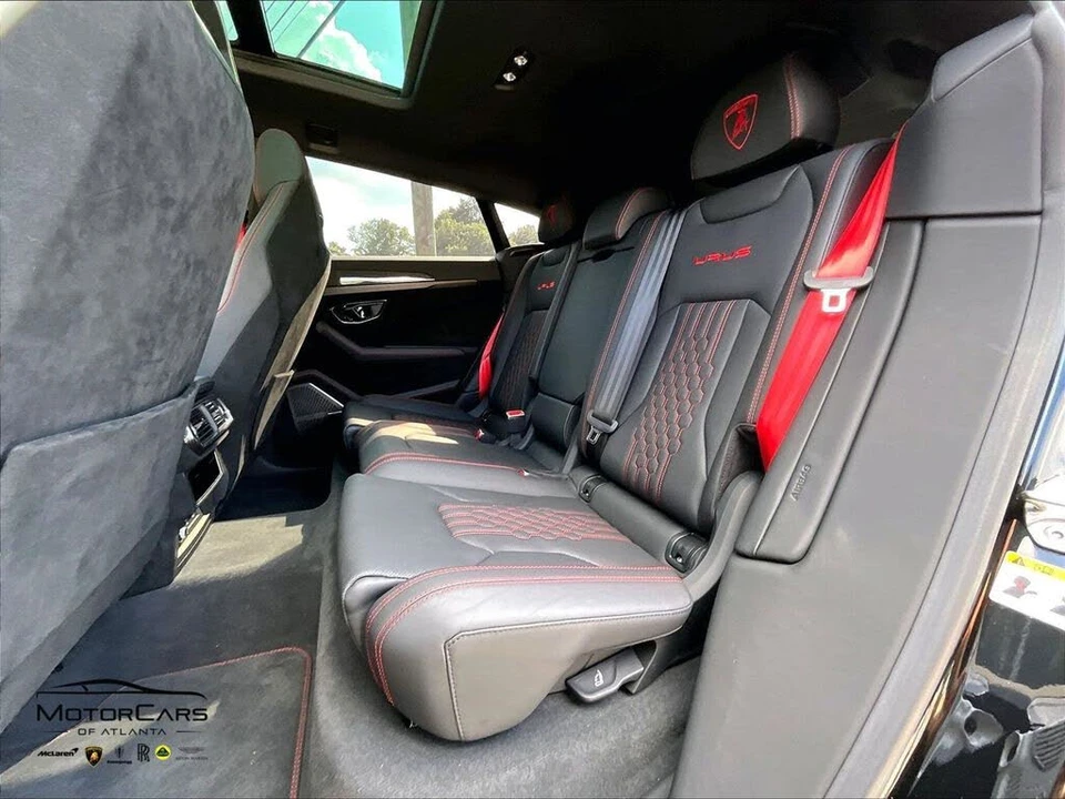 2023 Lamborghini Urus Performante - Image 24 of 31