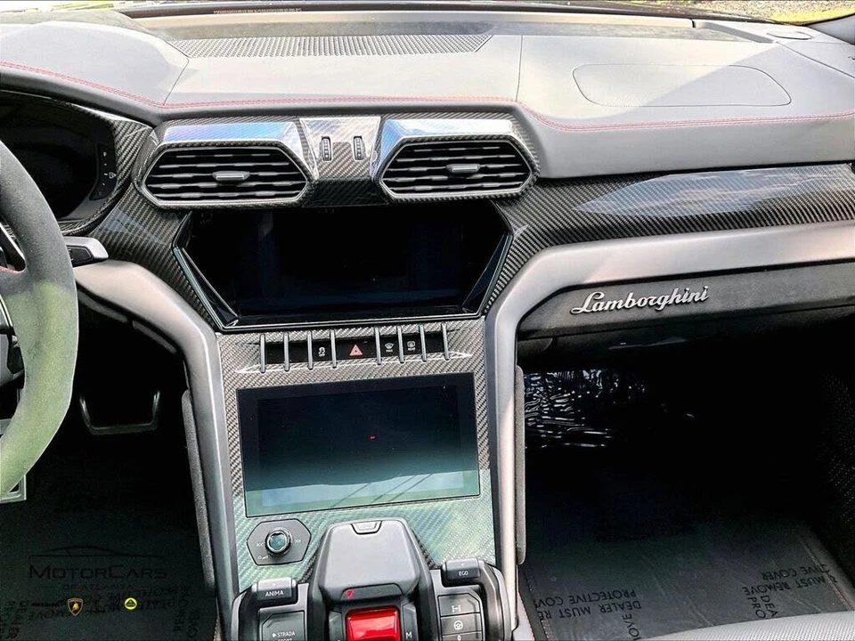 2023 Lamborghini Urus Performante - Image 7 of 31