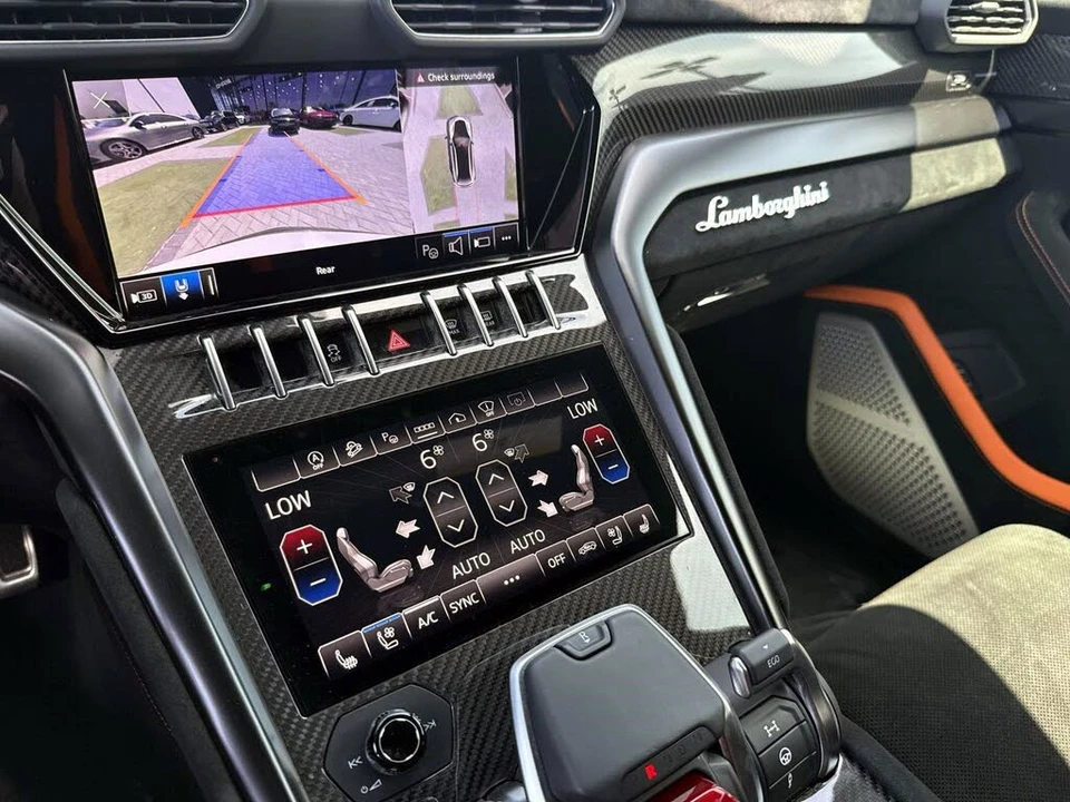 2023 Lamborghini Urus Performante - Image 28 of 31