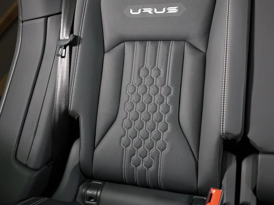 2023 Lamborghini Urus Performante - Image 25 of 31