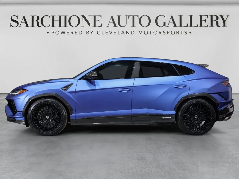 2023 Lamborghini Urus Performante - Image 12 of 31