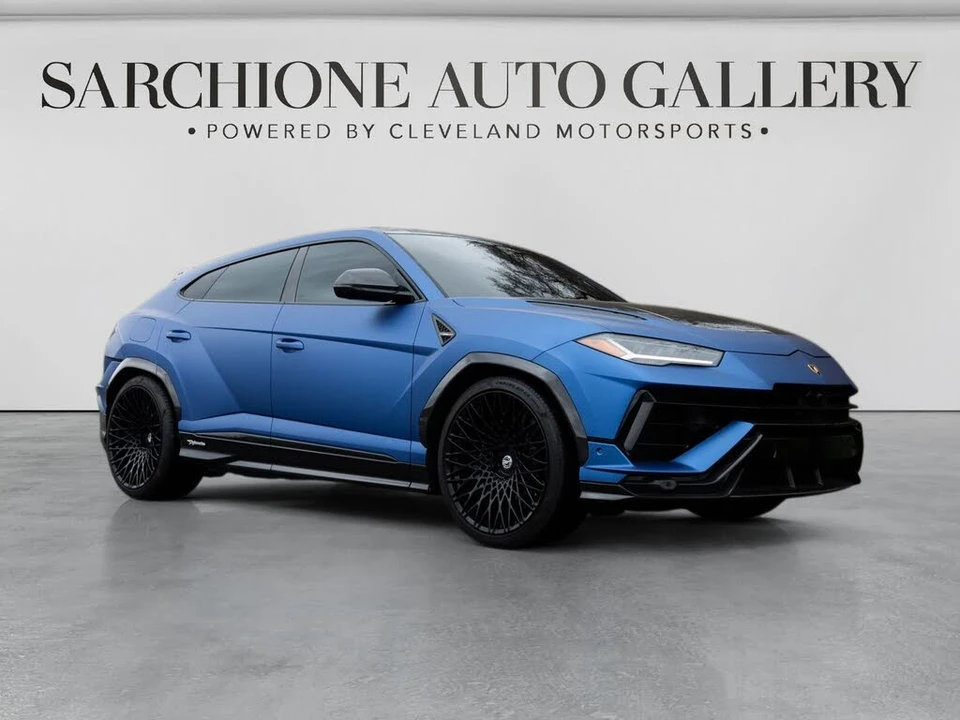 2023 Lamborghini Urus Performante - Image 16 of 31