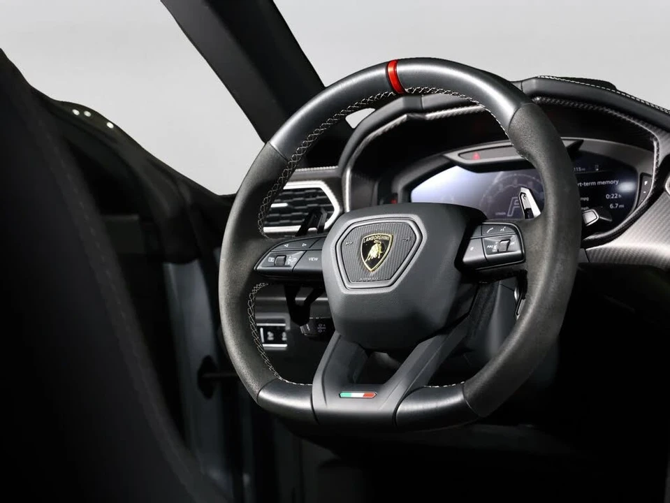 2023 Lamborghini Urus Performante - Image 21 of 31