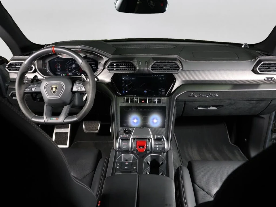 2023 Lamborghini Urus Performante - Image 5 of 31