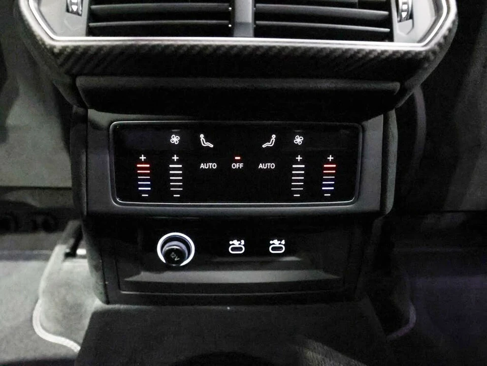 2023 Lamborghini Urus Performante - Image 19 of 31