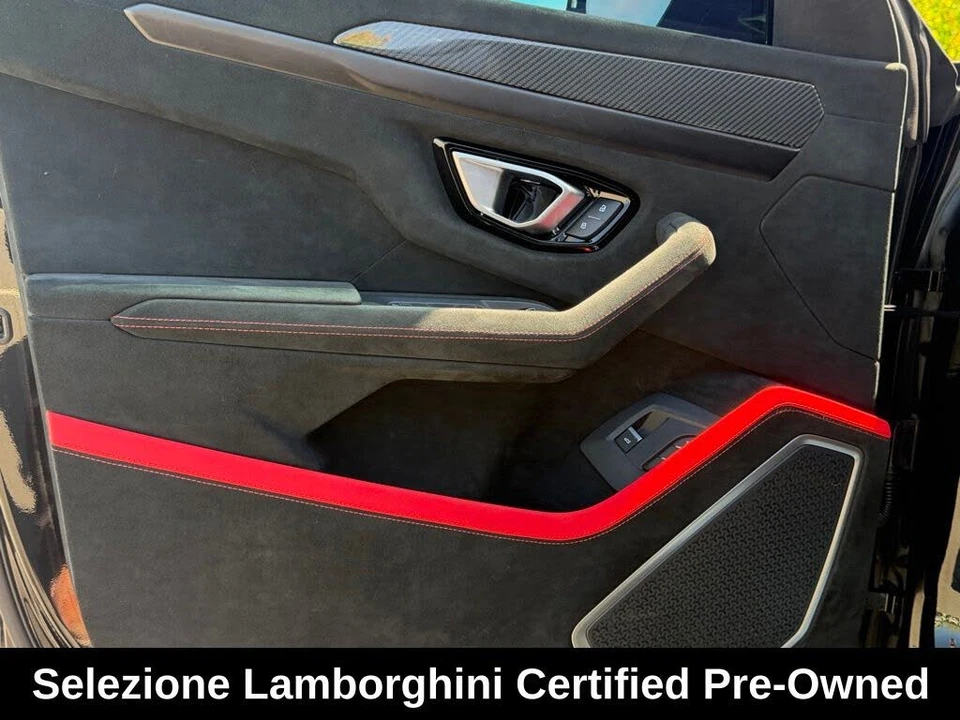 2023 Lamborghini Urus Performante - Image 25 of 31