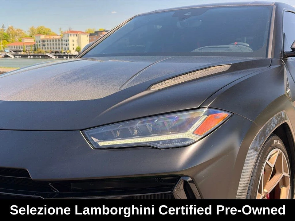 2023 Lamborghini Urus Performante - Image 9 of 31