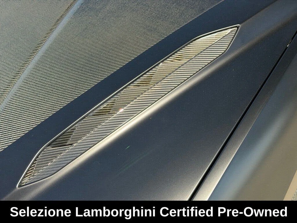 2023 Lamborghini Urus Performante - Image 10 of 31