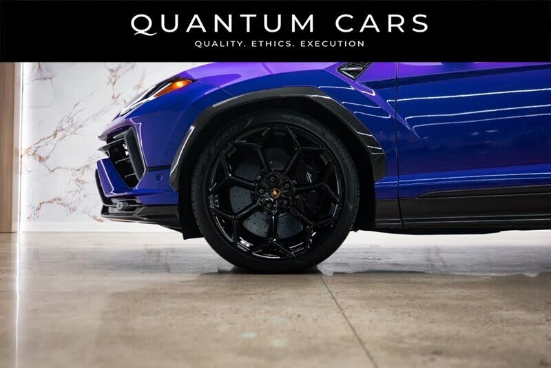 2023 Lamborghini Urus Performante - Image 9 of 31