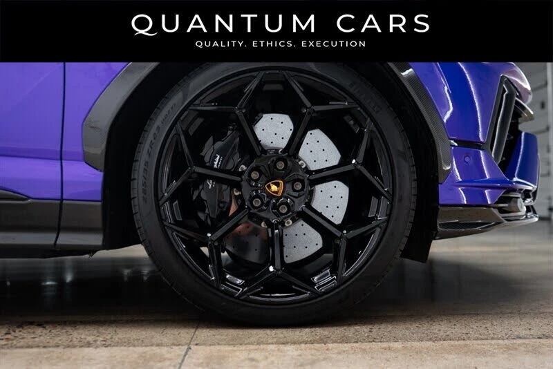 2023 Lamborghini Urus Performante - Image 11 of 31