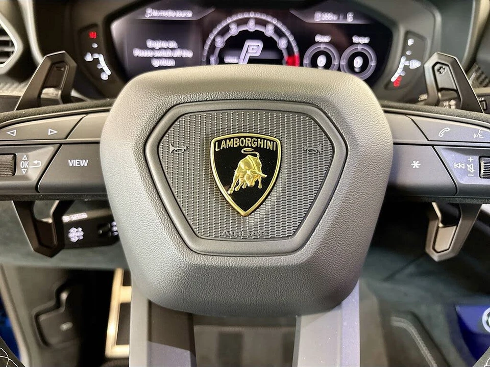 2023 Lamborghini Urus Performante - Image 22 of 31