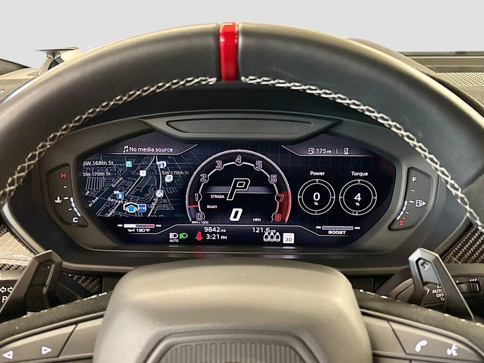 2023 Lamborghini Urus Performante - Image 10 of 31